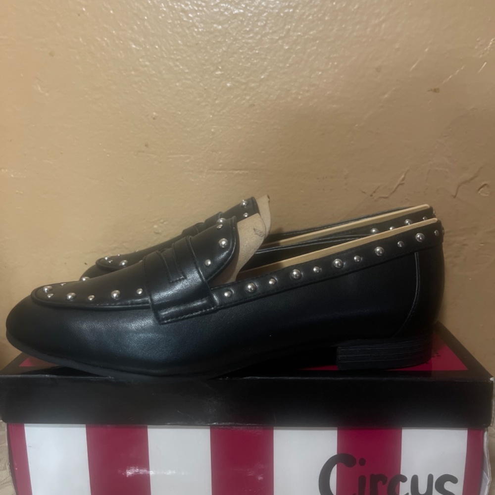Shoes - Picture 3 of 3